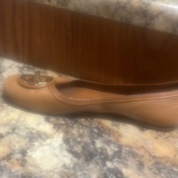 Tory Burch Leather Flats!!! - Picture 8 of 16